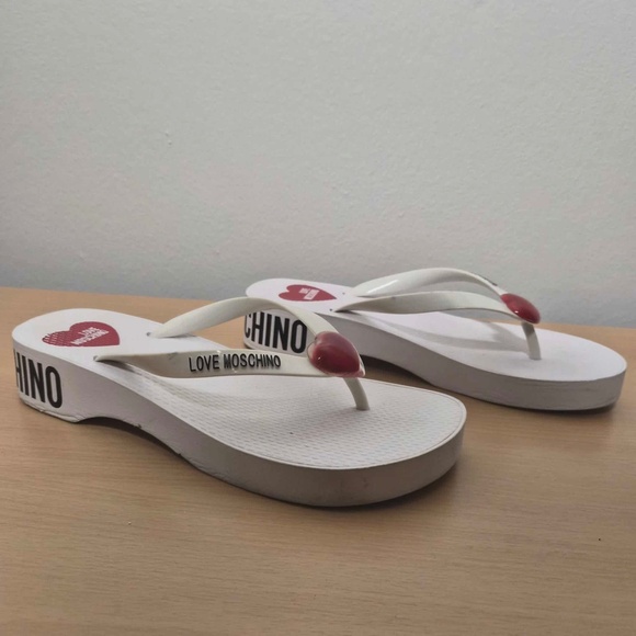 Love Moschino Eva Red Heart Charm Platform Flip Flop Sandals US 9 - Picture 2 of 4